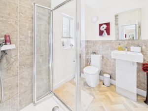 Bedroom Two En Suite- click for photo gallery